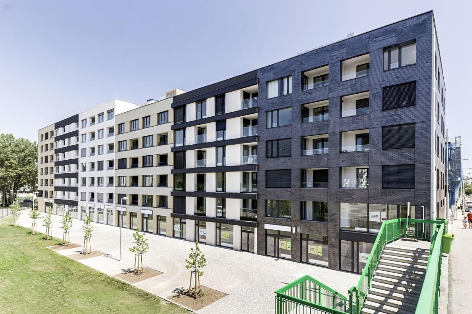 Holesovice Delight: Modern Comfort With A Twist In Prague 7 Exterior foto