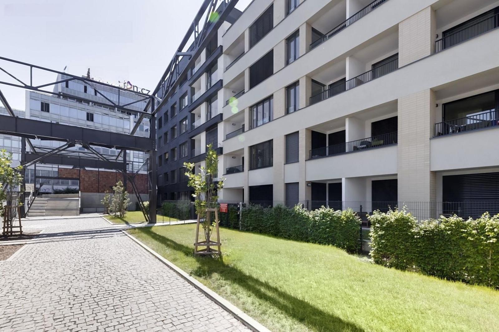 Holesovice Delight: Modern Comfort With A Twist In Prague 7 Exterior foto